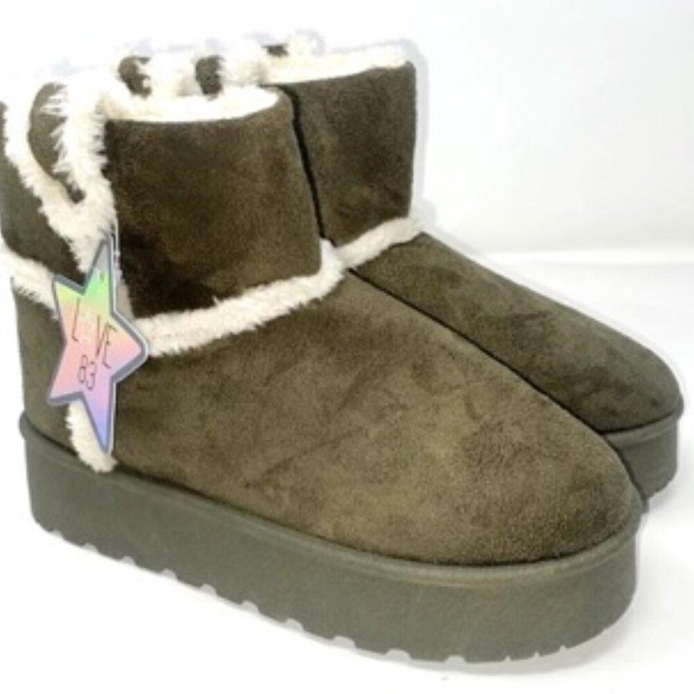 Love83 LM-11937-OL Platform Short Ankle Booties Faux Fur Olive Green Size 8